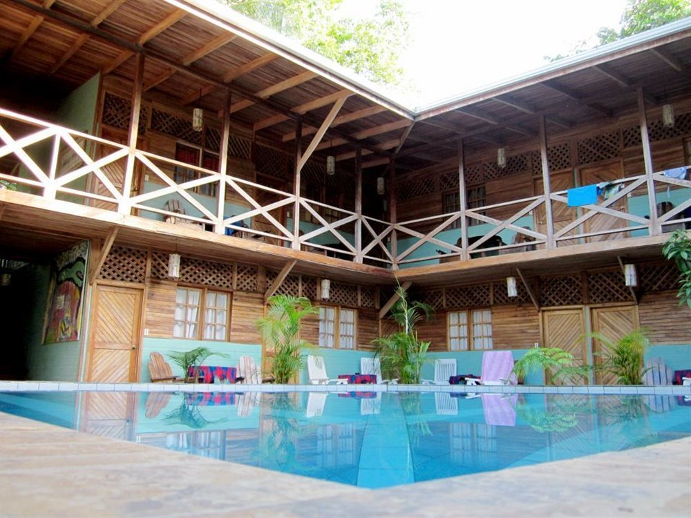 Lizard King Hotel & Suites Puerto Viejo de Talamanca Exterior photo