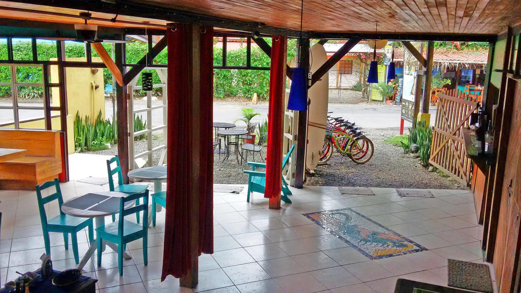 Lizard King Hotel & Suites Puerto Viejo de Talamanca Exterior photo